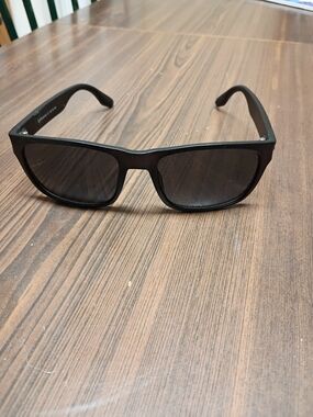 Black Square Sunglasses